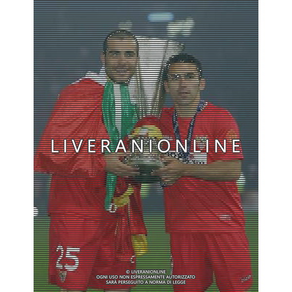 Glasgow (UK) 16-05-2007 Finale Coppa UEFA 2006/07 RCD Espanyol-Siviglia FC nella foto maresca enzo con la coppa uefa ph marco luzzani/ag aldo liverani s.a.s. 
