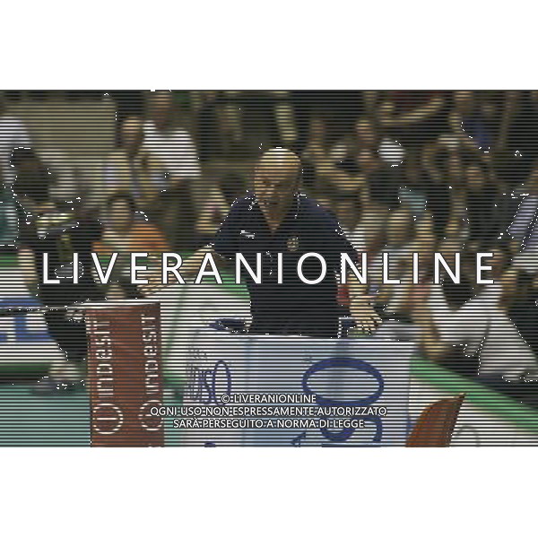 TREVISO 17/05/2007 SERIE A1 TIM 2006/2007 FINALI PLAY OFF -GARA 3 COPRA BERNI PIACENZA- SISLEY TREVISO NELLA FOTO:L\'ARBITRO GASPARI LUCIANO ARBITRA ULTIMA PARTITA PRIMA DELLA PENSIONE FOTO PAOLA GARBUIO/AG.ALDO LIVERANI
