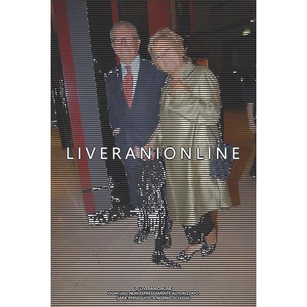 ROMA 17/05/2007 TEATRO SISTINA ANTEPRIMA DI ÒCABARETÒdi MICHELLE HUNZIKER NELLA FOTO LUCIANO RISPOLI CON TERESA FOT BRUNI-AG ALDO LIVERANI