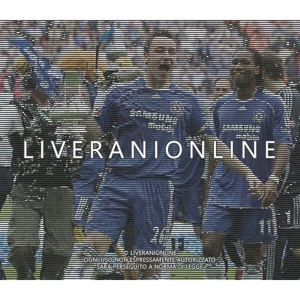 Chelsea\'s captain John Terry Celebrate:Manchester Utd v Chelsea fc, FA CUP final, Wembley Stadium :19/5/07 pic Marcello Pozzetti ©IPS Photo Agency - Adddress:21 Delisle Road London SE28 0JD- mobile: 07973 308 835 Office tel: 020 8331 0207