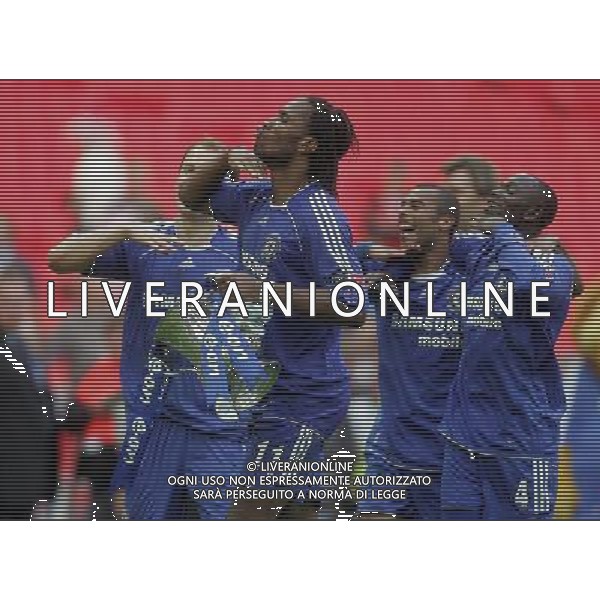WEMBLEY FINALE DI COPPA D\'INGHILTERRA CHELSEA-MANCHESTER UNITED 19/05/2007 NELLA FOTO Didier Drogba with Ashley Cole and Claude Makelele FOTO POZZETTI-AG ALDO LIVERANI