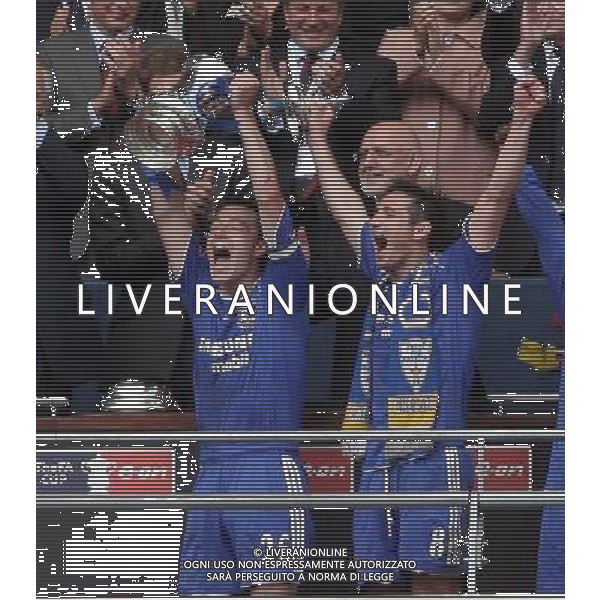 WEMBLEY FINALE DI COPPA D\'INGHILTERRA CHELSEA-MANCHESTER UNITED 19/05/2007 NELLA FOTO John Terry lifts the trophy with Frank Lampard FOTO POZZETTI-AG ALDO LIVERANI