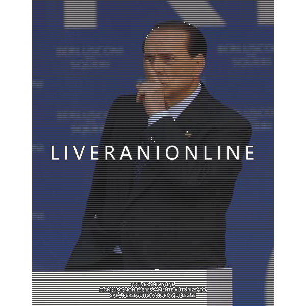 PIACENZA 21-05-2007 PIAZZA CAVALLI, INTERVENTO DI SILVIO BERLUSCONI, A FAVORE DEL CANDIDATO DI FORZA ITALIA PER LE COMUNALI DI PIACENZA. NELLA FOTO : SILVIO BERLUSCONI ,DIVERTENTE FOTO: PIER MARCO TACCA/ALDO LIVERANI