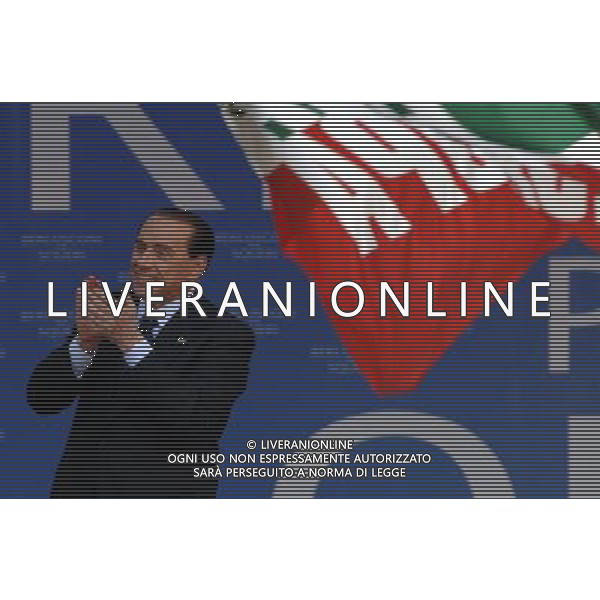 PIACENZA 21-05-2007 PIAZZA CAVALLI, INTERVENTO DI SILVIO BERLUSCONI, A FAVORE DEL CANDIDATO DI FORZA ITALIA PER LE COMUNALI DI PIACENZA. NELLA FOTO : SILVIO BERLUSCONI. FOTO: PIER MARCO TACCA/ALDO LIVERANI