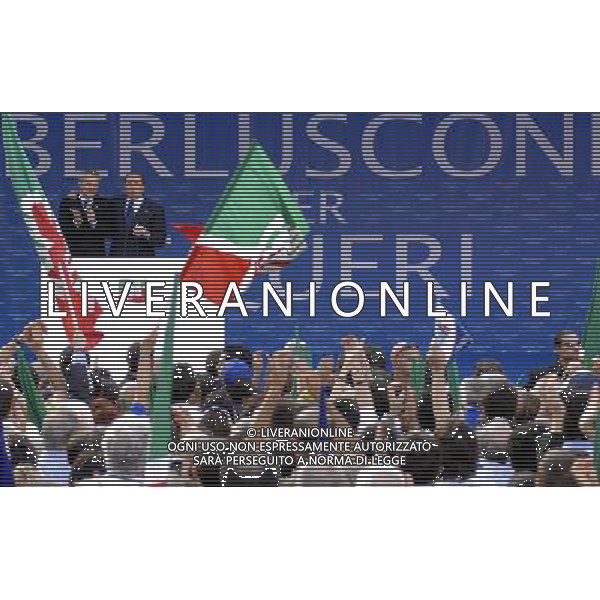 PIACENZA 21-05-2007 PIAZZA CAVALLI, INTERVENTO DI SILVIO BERLUSCONI, A FAVORE DEL CANDIDATO DI FORZA ITALIA PER LE COMUNALI DI PIACENZA. NELLA FOTO : SILVIO BERLUSCONI E DARIO SQUERI FOTO: PIER MARCO TACCA/ALDO LIVERANI