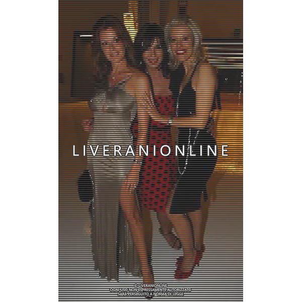 MILANO 21/5/2007 VIA PIRANESI, 14 FESTA DI COMPLEANNO DI URBANO CAIRO NELLA FOTO RAFFAELLA BERGE\', FRANCESCA RETTONDINI E MARIANNA DI MICHELI FOTO MARIO ROMANO/AG ALDO LIVERANI