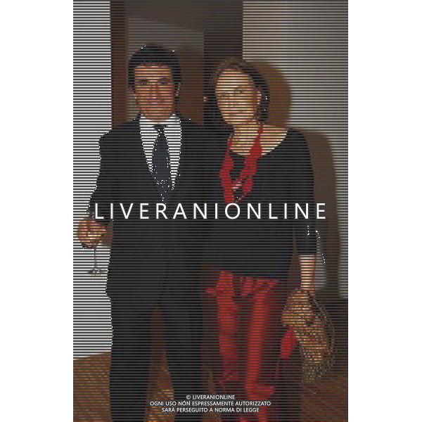 MILANO 21/5/2007 VIA PIRANESI, 14 FESTA DI COMPLEANNO DI URBANO CAIRO NELLA FOTO URBANO CAIRO CON L\' EX MOGLIE ANNA FOTO MARIO ROMANO/AG ALDO LIVERANI