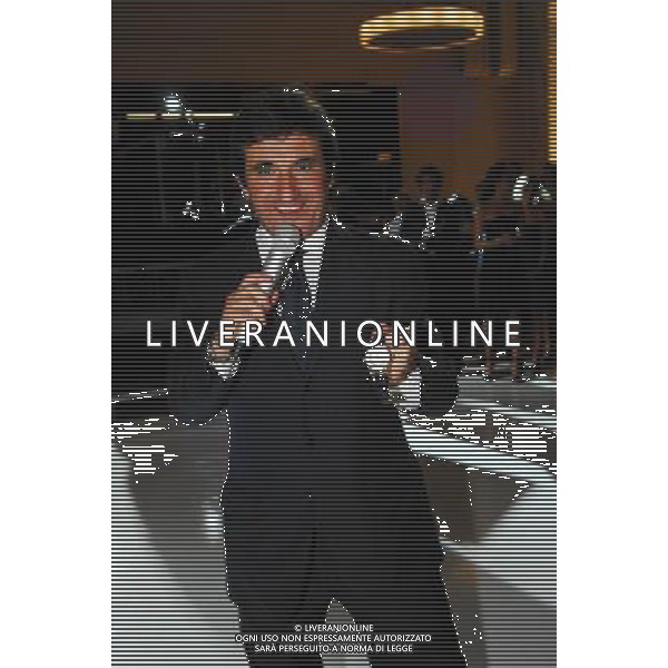 MILANO 21/5/2007 VIA PIRANESI, 14 FESTA DI COMPLEANNO DI URBANO CAIRO NELLA FOTO URBANO CAIRO MOSTRA L\' OROLOGIO CHE GLI E\' STATO REGALATO FOTO MARIO ROMANO/AG ALDO LIVERANI