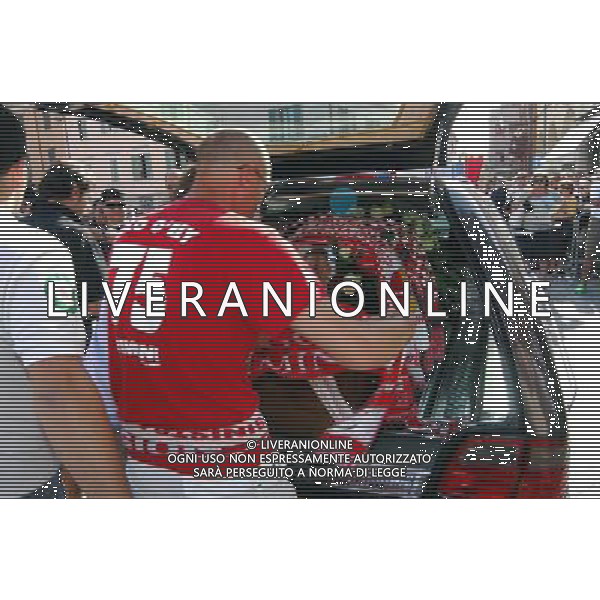 Funerali di Vincenzo Bellavista Presidente Rimini Calcio 23.05.2007 Nella Foto:Tifosi salutano con la sciarpa il presidente Bellavista /Ag. Aldo Liverani