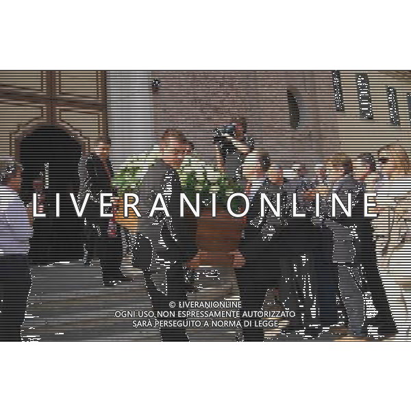 Funerali di Vincenzo Bellavista Presidente Rimini Calcio 23.05.2007 Nella Foto:La Bara di Vincenzo Bellavista viene portata fuori dalla chiesa /Ag. Aldo Liverani