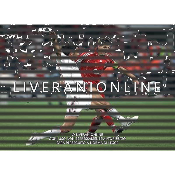 Milan - Liverpool finale Champions League Stadio Olimpico di Atene 23/05/2007 nella foto Gerrard con Paolo Maldini ph luzzani/Ag. Aldo Liverani