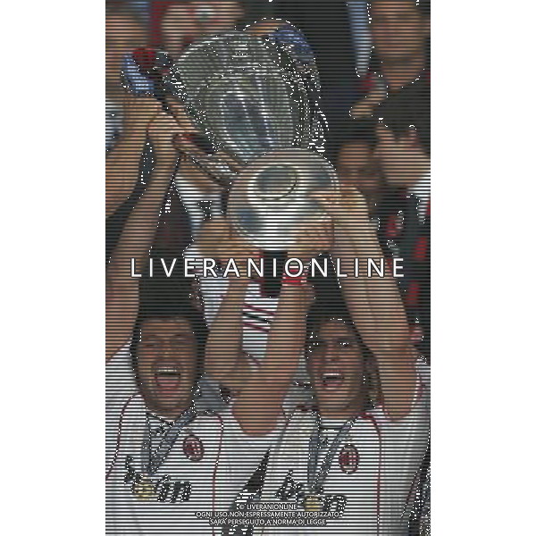 Milan - Liverpool finale Champions League Stadio Olimpico di Atene 23/05/2007 Festeggiamenti per la vittoria del Milan campione nella foto kaladze e kaka con la coppa ph andry/Ag. Aldo Liverani