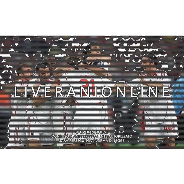 ATENE 23/05/2007 MILAN LIVERPOOL FINALE DI CHAMPIONS LEAGUE NELLA FOTO ABBRACCI MILAN FOTO LUZZANI MARCO