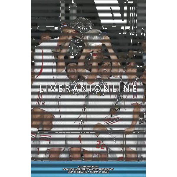 ATENE 23/05/2007 MILAN LIVERPOOL FINALE DI CHAMPIONS LEAGUE NELLA FOTO CAFU-KALADZE-KAKA- ODDO CON LA COPPA DEI CAMPIONI FOTO LUZZANI MARCO