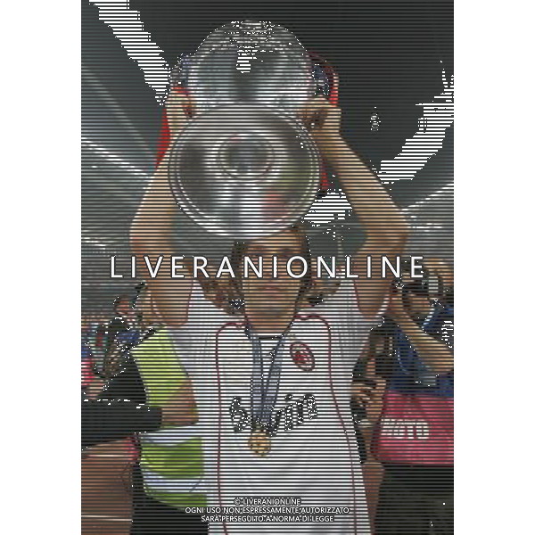 ATENE 23/05/2007 MILAN LIVERPOOL FINALE DI CHAMPIONS LEAGUE NELLA FOTO ANDREA PIRLO CON LA COPPA CAMPIONI FOTO LUZZANI MARCO