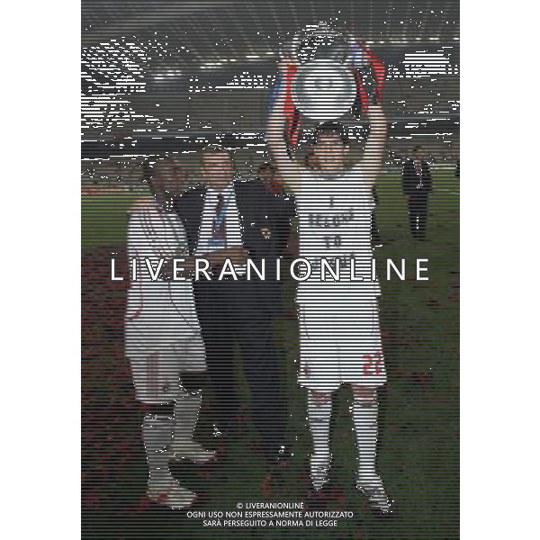 ATENE 23/05/2007 MILAN LIVERPOOL FINALE DI CHAMPIONS LEAGUE NELLA FOTO KAKA CON LA COPPA CAMPIONI FOTO LUZZANI MARCO