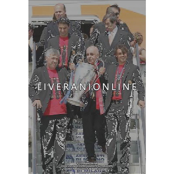 Arrivo alla Malpensa dei giocatori del Milan campione d\'Europa vincitori della Champions League vinta contro il Liverpool 24/05/2007 nella foto carlo ancelotti, adriano galliani e paolo maldini con la coppa ph Andry/ag. Aldo Liverani