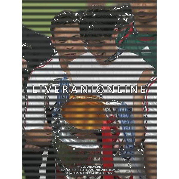Atene 23 maggio 2007 AC Milan - Liverpool Fc finale champions league nella foto: Kaka e Ronaldo con la coppa dei campioni foto Andry / Ag. Aldo Liverani