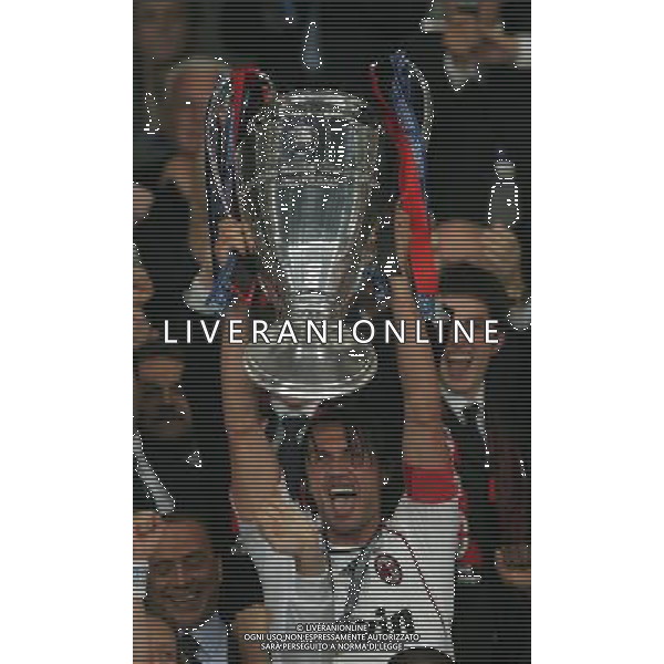 Atene 23 maggio 2007 AC Milan - Liverpool Fc finale champions league nella foto: Maldini Paolo alza la coppa dei campioni foto Andry / Ag. Aldo Liverani