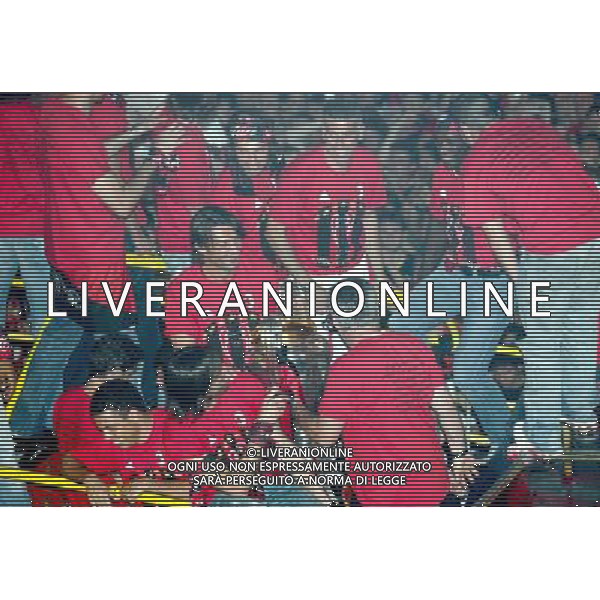 MILANO 24/5/2007 PIAZZA DUOMO FESTA DEL MILAN PER LA VITTORIA IN CHAMPIONS LEAGUE NELLA FOTO CARLO ANCELOTTI CON LA COPPA FOTO ROMANO-FRANKY/AG ALDO LIVERANI