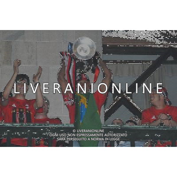 MILANO 24/5/2007 PIAZZA DUOMO FESTA DEL MILAN PER LA VITTORIA IN CHAMPIONS LEAGUE NELLA FOTO KAKA E DIDA FOTO ROMANO-FRANKY/AG ALDO LIVERANI