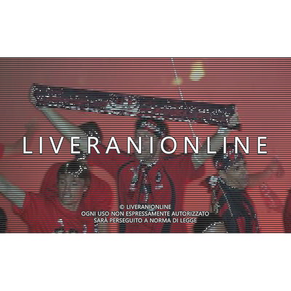 MILANO 24/5/2007 PIAZZA DUOMO FESTA DEL MILAN PER LA VITTORIA IN CHAMPIONS LEAGUE NELLA FOTO DARIO SIMIC FOTO ROMANO-FRANKY/AG ALDO LIVERANI