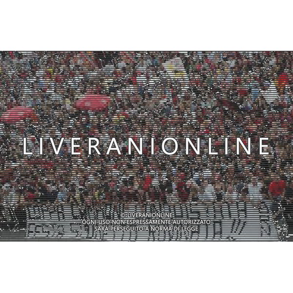 MILANO 24/5/2007 PIAZZA DUOMO FESTA DEL MILAN PER LA VITTORIA IN CHAMPIONS LEAGUE NELLA FOTO I TIFOSI IN PIAZZA DUOMO FOTO ROMANO-FRANKY/AG ALDO LIVERANI