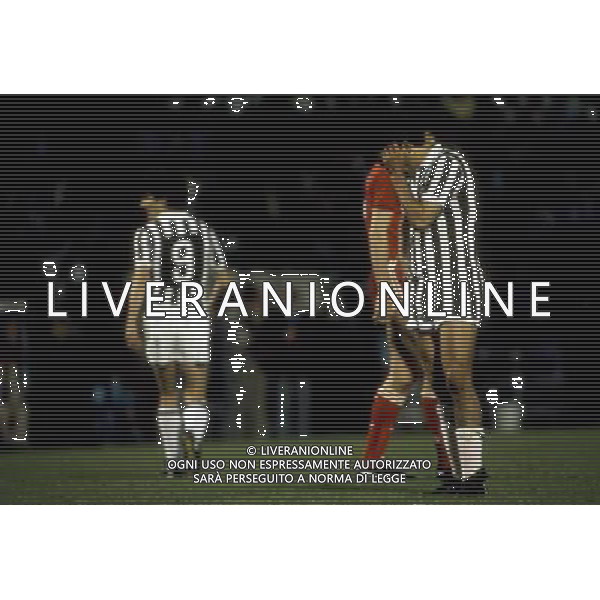 Juventus - Liverpool finale Champions League Stadio Heysel di Bruxelles 29/05/1985 nella foto Michel Platini e Paolo Rossi ph archivio agenzia aldo liverani