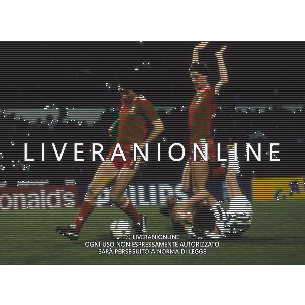 Juventus - Liverpool finale Champions League Stadio Heysel di Bruxelles 29/05/1985 nella foto il fallo del rigore su Zbigniew Boniek ph archivio agenzia aldo liverani
