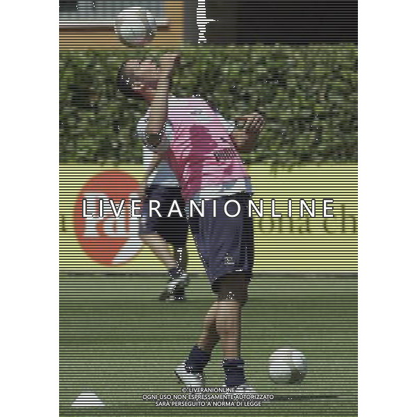 Allenamento della Nazionale Italiana a Coverciano 30/05/2007 nella foto marco Materazzi palleggia ph bucco/Ag. Aldo liverani