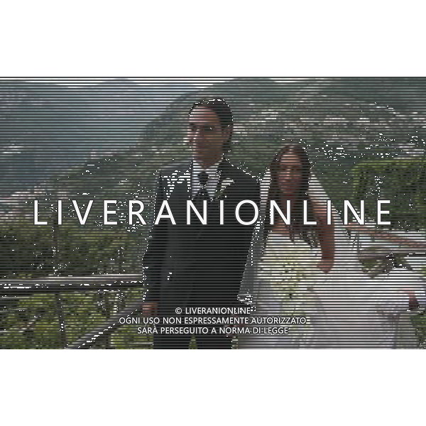 avello, 30 Maggio 2007. . Alessandro Nesta e Gabriella Pagnozzi, posano per una foto ricordo sul panorama di Ravello. Alessandro Nesta e Gabriella Pagnozzi si sono uniti in matrimonio oggi nella chiesa delle Grazie a Ravello ph Pischetola/Salomone