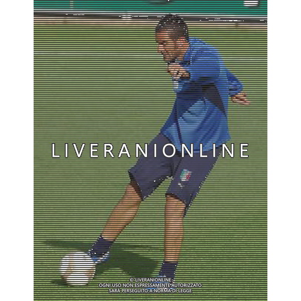 Raduno e Allenamento della Nazionale Italiana a Coverciano-29.05.2007 Nella Foto: cristiano Lucarelli Ag. Aldo Liverani