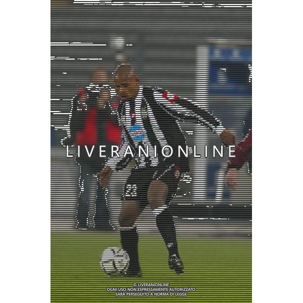 TORINO 18/12/02 COPPA ITALIA 02/03 JUVENTUS REGGINA NELLA FOTO RUBEN OLIVERA FOTO ALDO LIVERANI