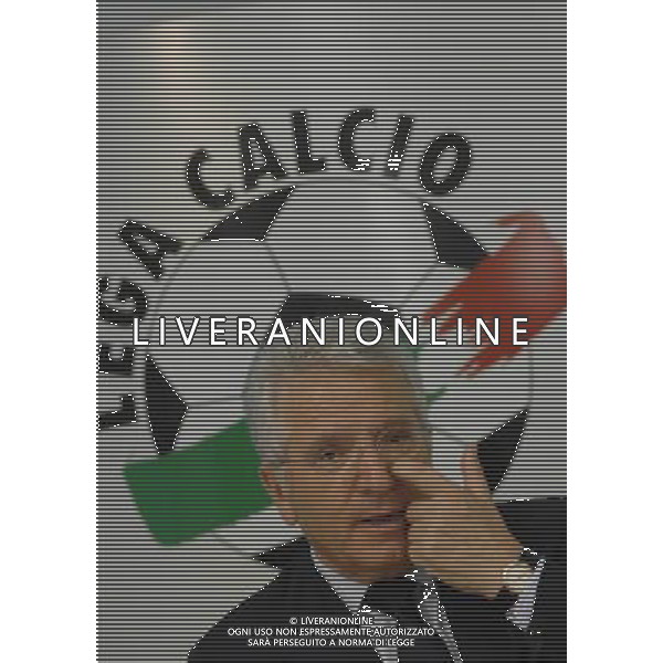MILANO 03-07-2007 LEGA CALCIO VIA ROSELLINI ASSEMBLEA ORDINARIA E STRAORDINARIA DELLA LEGA CALCIO NELLA FOTO IL PRESIDENTE DELLA LEGA CALCIO ANTONIO MATARRESE FOTO PIER MARCO TACCA/ALDO LIVERANI.