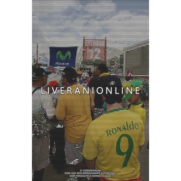 COLORE FOLKLORE AMBIENTE FUORI DAGLI STADI DELLA COPPA AMERICA VENEZUELA 2007 INTERNATIONAL FOOTBALL PUERTO LA CRUZ 04/07/2007 INGRESSO ALLO STADIO PH GPG/AG. ALDO LIVERANI 