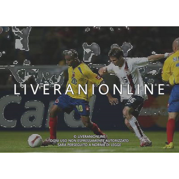 COPPA AMERICA VENEZUELA 2007 INTERNATIONAL FOOTBALL 05/07/2007 COLOMBIA - USA (Stadium Metropolitano Barquisimeto ) NELLA FOTO MACNELLY TORRES /COL _ DREW MOORE /USA PH GPG/AG. ALDO LIVERANI 