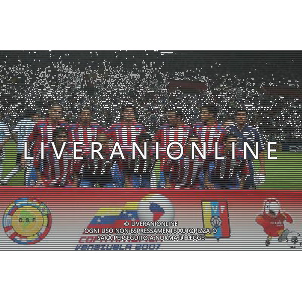 COPPA AMERICA VENEZUELA 2007 INTERNATIONAL FOOTBALL 05/07/2007 ARGENTINA - PARAGUAY (Stadium Metropolitano Barquisimeto ) NELLA FOTO LA FORMAZIONE TEAM PARAGUAY PH GPG/AG. ALDO LIVERANI 