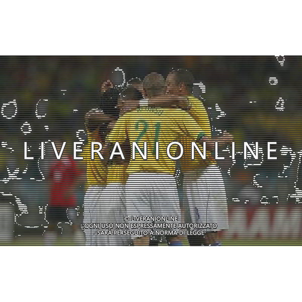INTERNATIONAL FOOTBALL COPA AMERICA VENEZUELA 2007 BRAZIL-CHILE 6-1 (Stadium J. Antonio Anzoategui Puerto La Cruz ) VAGNER LOVE-MINEIRO-AFONSO-JOSUE-GILBERTO SILVA FESTEGGIANO IL GOL DEL 5-0 ph GPG/ag aldo liverani s.a.s.