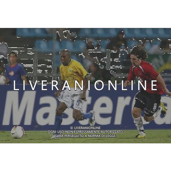 INTERNATIONAL FOOTBALL COPA AMERICA VENEZUELA 2007 BRAZIL-CHILE 6-1 (Stadium J. Antonio Anzoategui Puerto La Cruz ) MINEIRO ( BRAZIL ) - MANUEL ITURRA (CHILE) ph GPG/ag aldo liverani s.a.s.