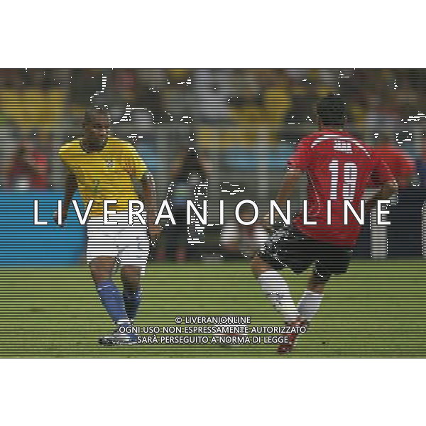 INTERNATIONAL FOOTBALL COPA AMERICA VENEZUELA 2007 BRAZIL-CHILE 6-1 (Stadium J. Antonio Anzoategui Puerto La Cruz ) MAICON ( BRAZIL ) - GONZALO JARA (CHILE) ph GPG/ag aldo liverani s.a.s.