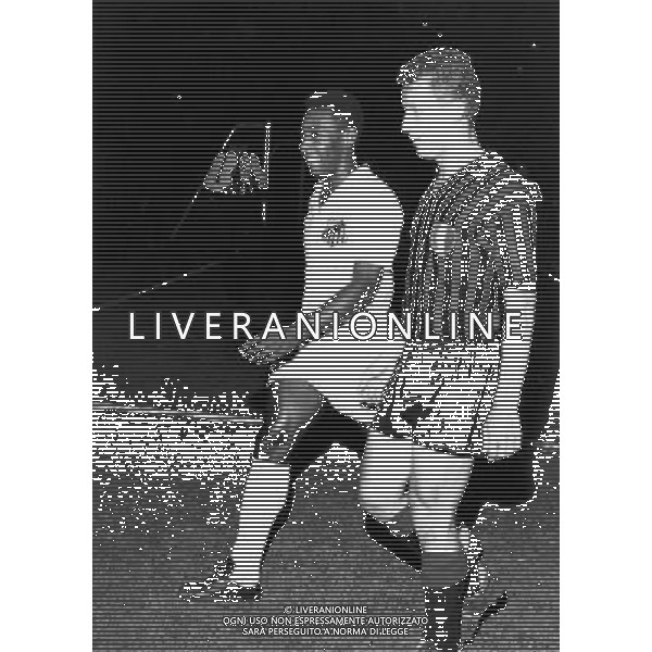 Giovanni Trapattoni Calciatore con la maglia del Milan con Pele\' ph archivio Ag. Aldo Liverani Retrospettiva