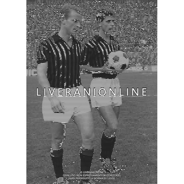 Giovanni Trapattoni Calciatore con la maglia del Milan con Gianni Rivera ph archivio Ag. Aldo Liverani Retrospettiva