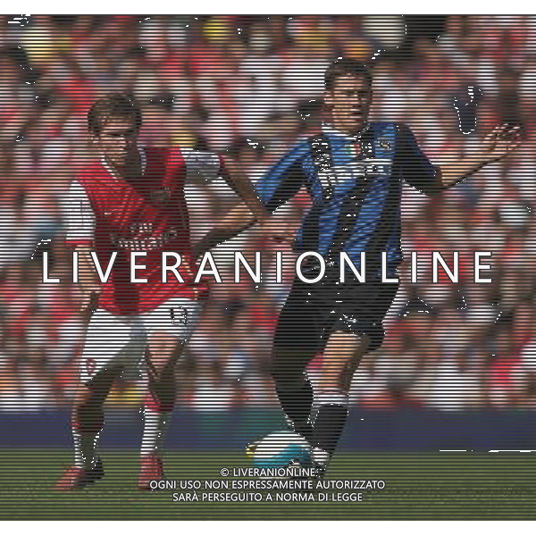 Alexandre Hleb against Attila Filkor , Arsenal v Inter Milan , Emirates Cup, The Emirates Stadium, London, Date 280707, Picture by Ian Kington mobile 07884001265, (IPS PHOTO AGENCY) - 21 Delisle road - London SE28 0JD- tel: 020 88 55 1 008 - fax: 020 88 55 1037 - ISDN: 020 88 55 1039 English Premier and Football League images are only to be used in an editorial context, images are not allowed to be published on another internet site unless a licence has been obtained from DataCo Ltd +44 207 864 9121. AG ALDO LIVERANI