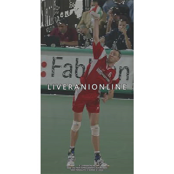 Campionato di pallavolo 2003/04 partita: Sysley - Gioia del Colle Foto: S.Rosa/Liverani nella foto:Schuil Richard - Telefonica
