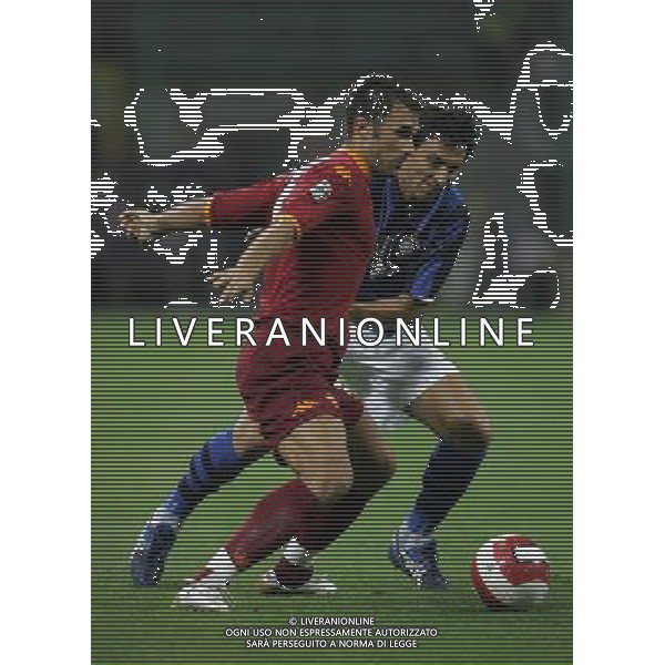 Inter - Roma SuperCoppa Italiana Milano 19/08/2007 nella foto mirko vucinic e Nicolas burdisso ph Luzzani/Ag. Aldo Liverani