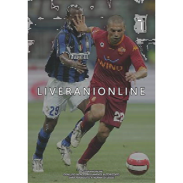 Inter - Roma SuperCoppa Italiana Milano 19/08/2007 nella foto max tonetto e david suazo ph Ag. Aldo Liverani