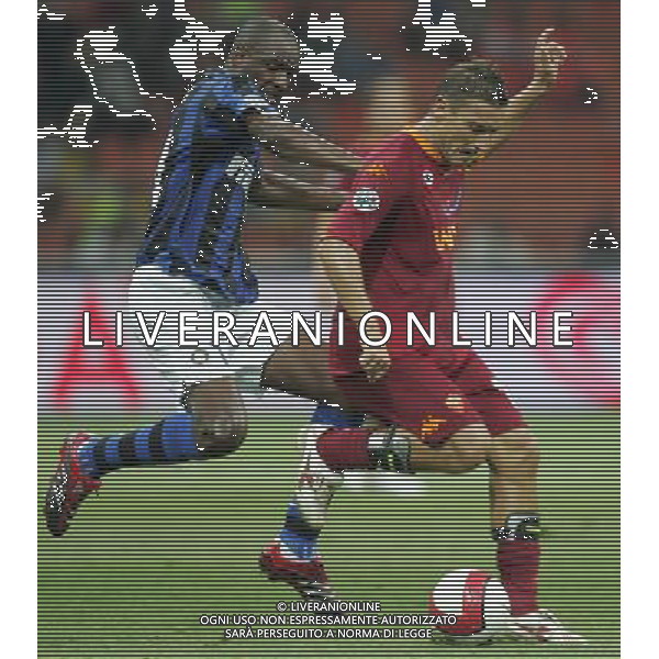Inter - Roma SuperCoppa Italiana Milano 19/08/2007 nella foto patrick vieira e francesco totti ph Ag. Aldo Liverani