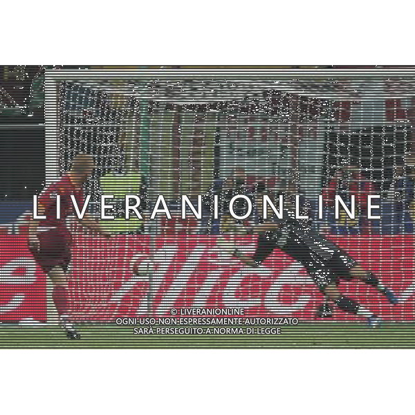 Inter - Roma SuperCoppa Italiana Milano 19/08/2007 nella foto il gol su rigore di Daniele De Rossi ph Ag. Aldo Liverani