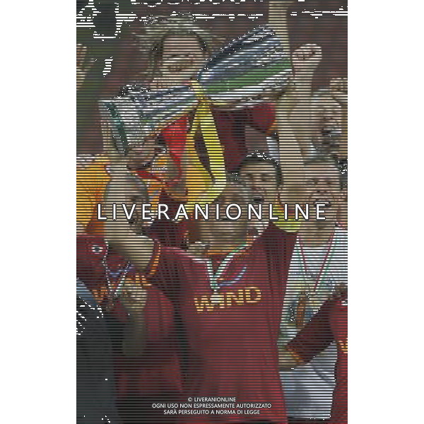 Inter - Roma SuperCoppa Italiana Milano 19/08/2007 Festeggiamenti dei giocatori della roma vincitori della Coppa nella foto Francesco Totti alza il trofeo ph Ag. Aldo Liverani