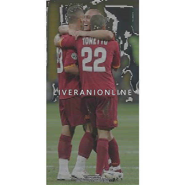 Inter - Roma SuperCoppa Italiana Milano 19/08/2007 Festeggiamenti dei giocatori della roma vincitori della Coppa nella foto esultanza di daniele de rossi con max tonetto ph Ag. Aldo Liverani